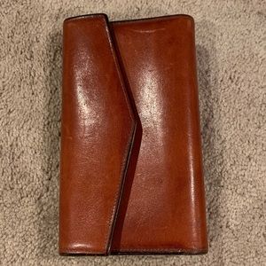 Leather tri-fold wallet